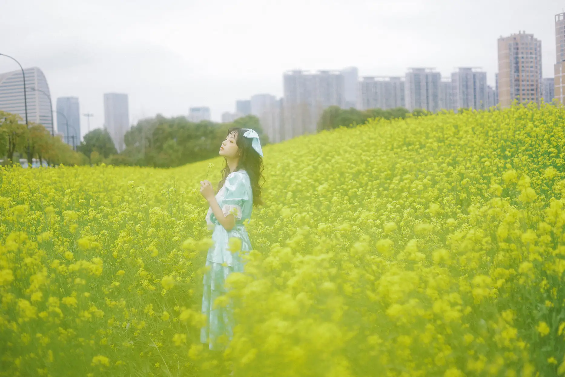 [YITUYU] 2022.05.26 Vol.0990 – Sea of Yellow Flowers flourishing#[24P]-17